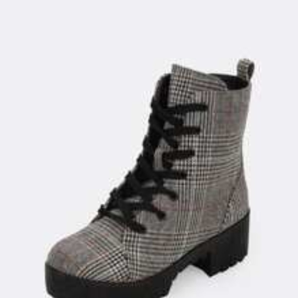 boots - Picture 4 of 4